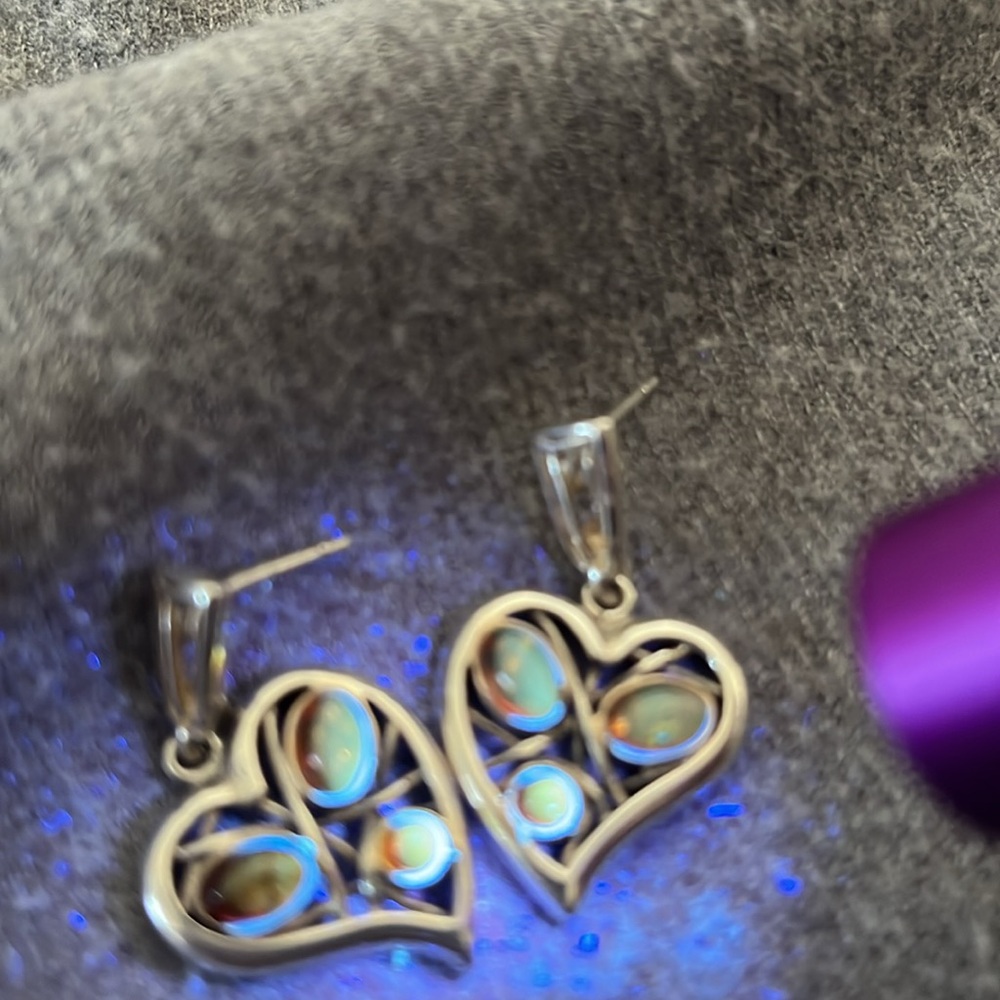 Sterling Amber Heart Earrings - Picture 5 of 6
